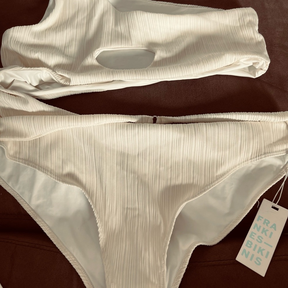 Frankie’s Mila Plisse One Piece Swimsuit - Picture 5 of 6